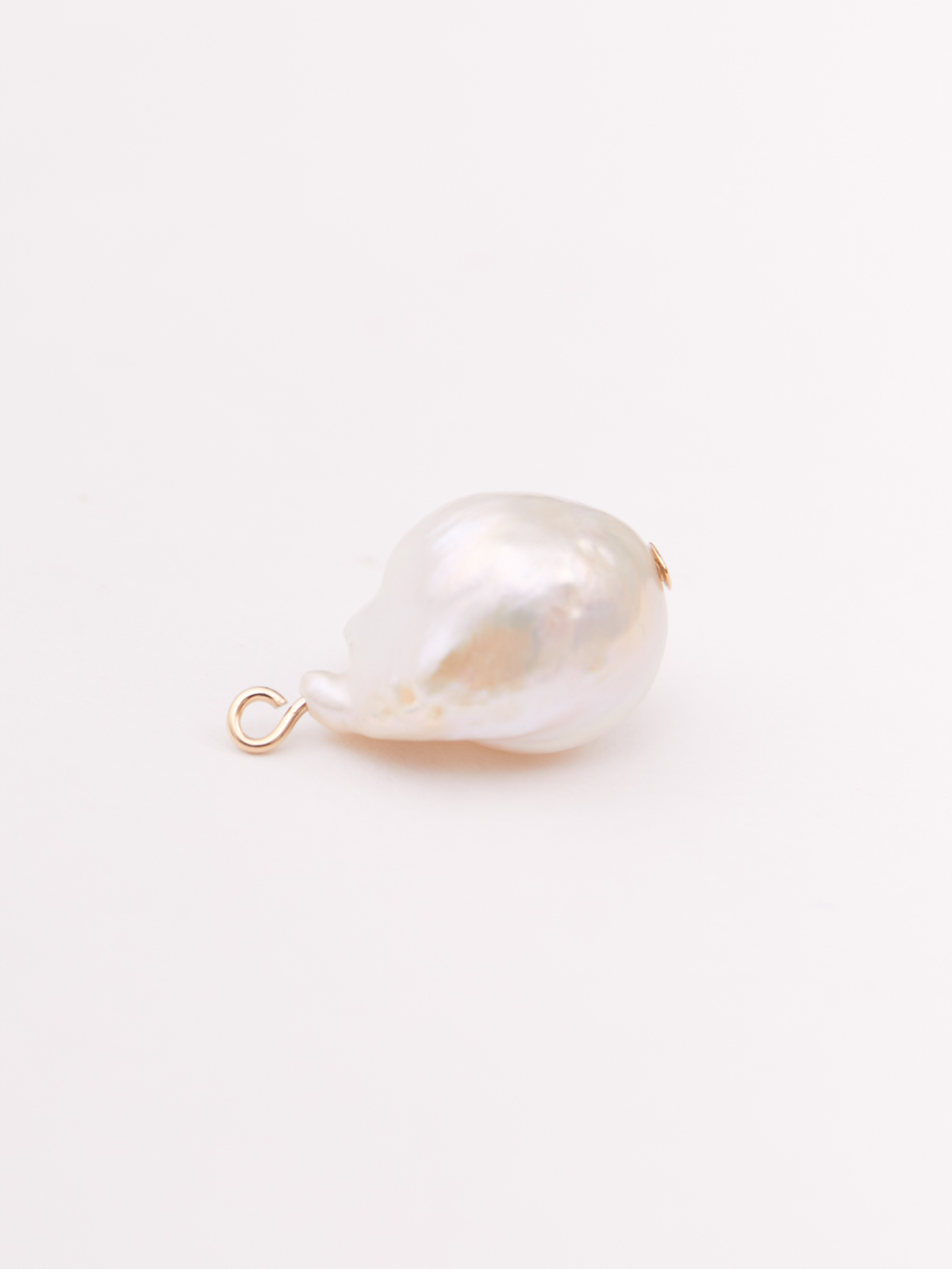 Crescioni baroque pearl pendant